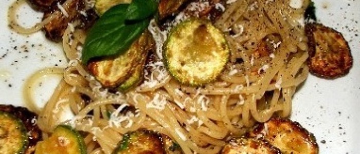 Spaghetti with fried Zucchini
