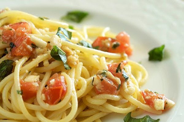 Spaghetti al Pesto Trapanese