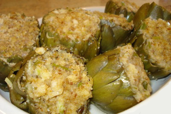 Carciofi ripieni in tegame